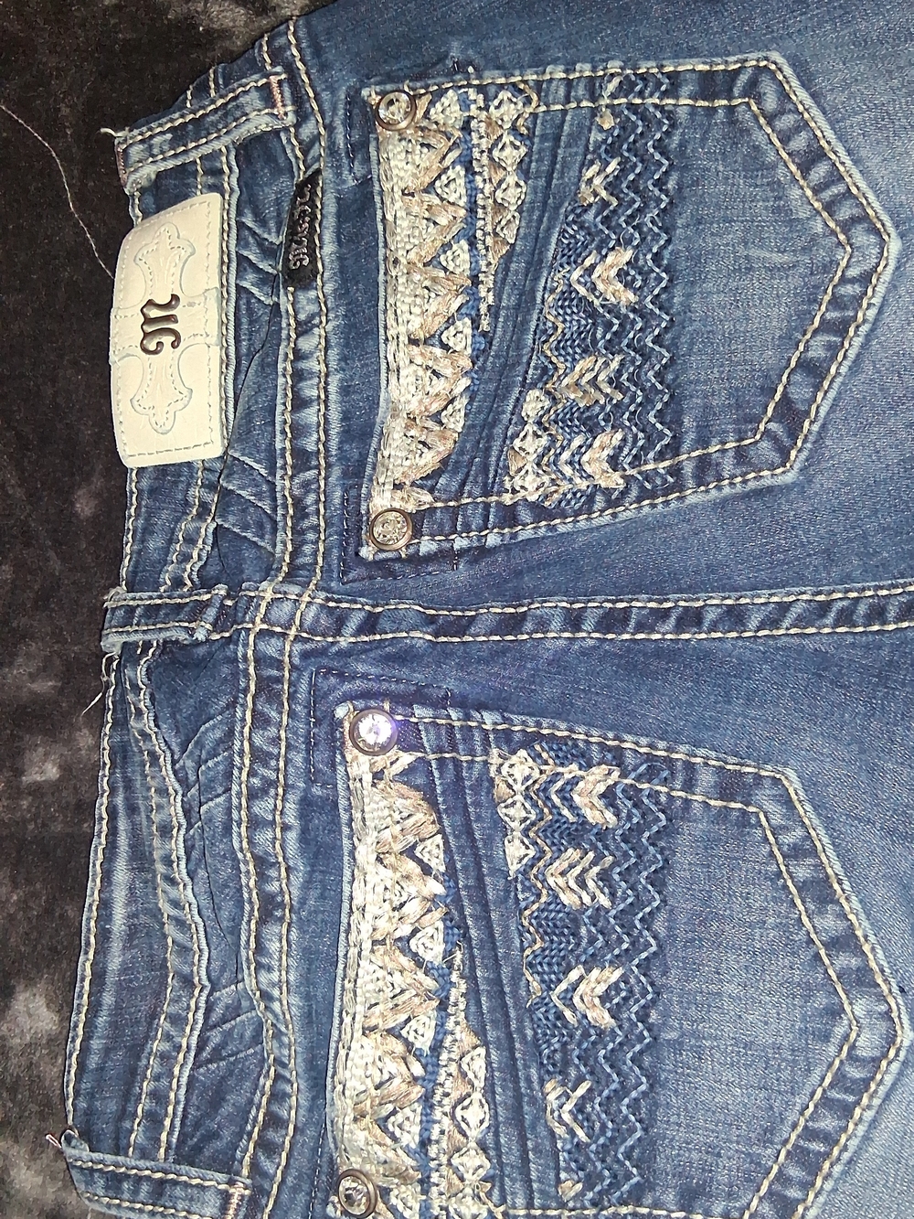Miss Me Light-Medium Blue Capri Jeans with Contrast Stitching - Picture 6 of 8